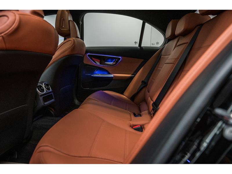 mercedes-benz C300 2022 - 24