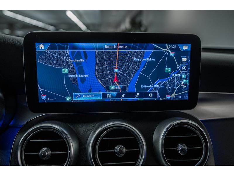 mercedes-benz GLC300 2022 - 19