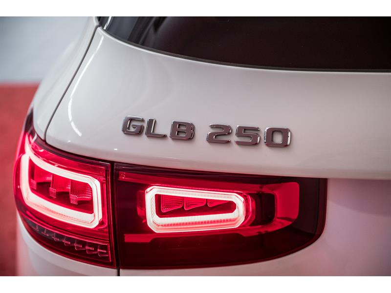mercedes-benz GLB250 2023 - 8