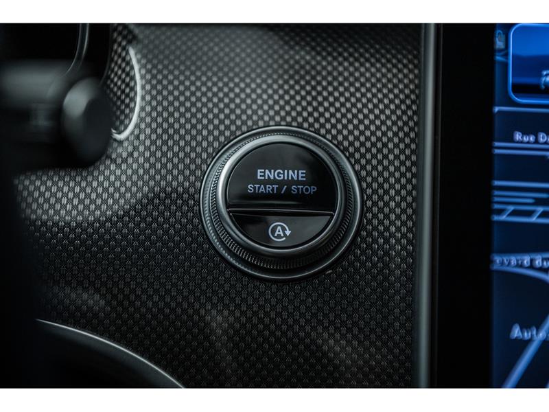 mercedes-benz C300 2024 - 18