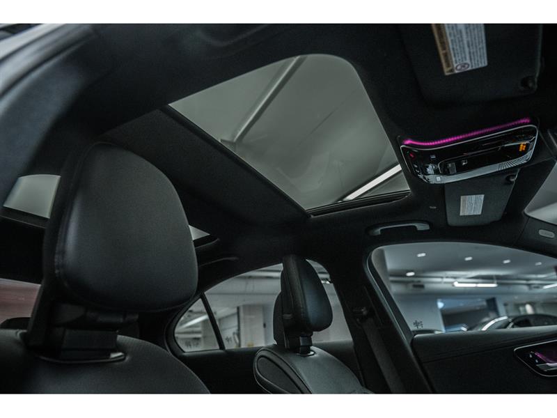 mercedes-benz C300 2024 - 30