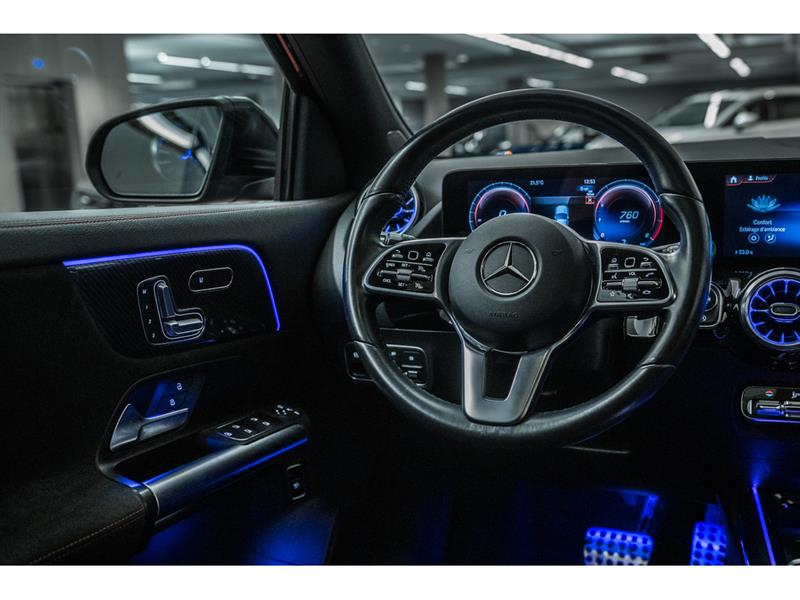 mercedes-benz GLA250 2023 - 26