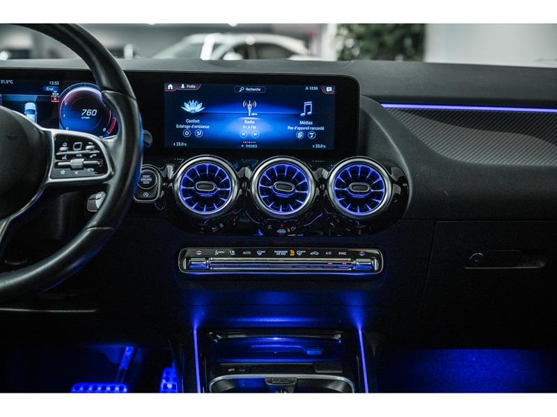 mercedes-benz GLA250 2023 - 27