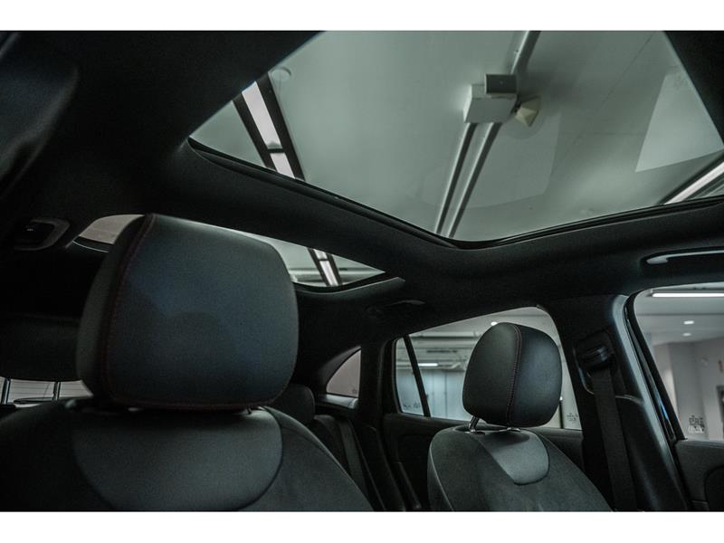 mercedes-benz GLA250 2023 - 30