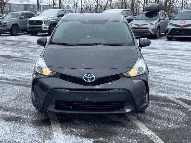 toyota Prius v 2017 - 2