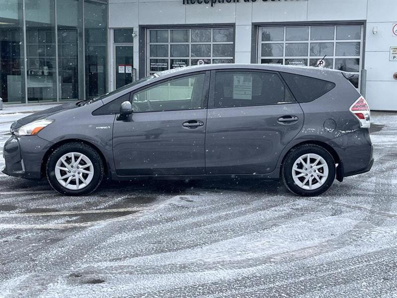 toyota Prius v 2017 - 9