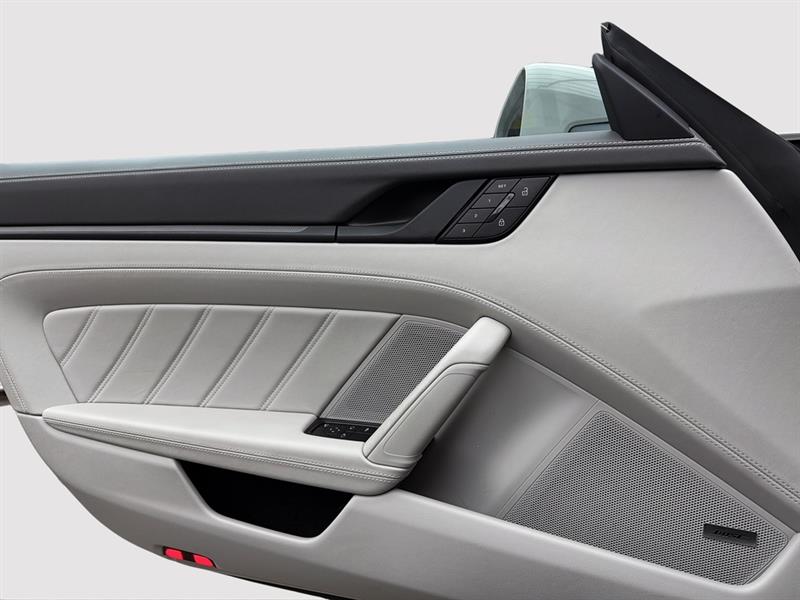 porsche 911 2025 - 33