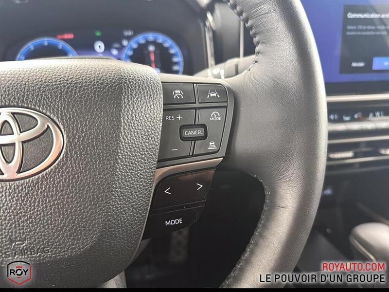 toyota Camry Hybrid 2025 - 12