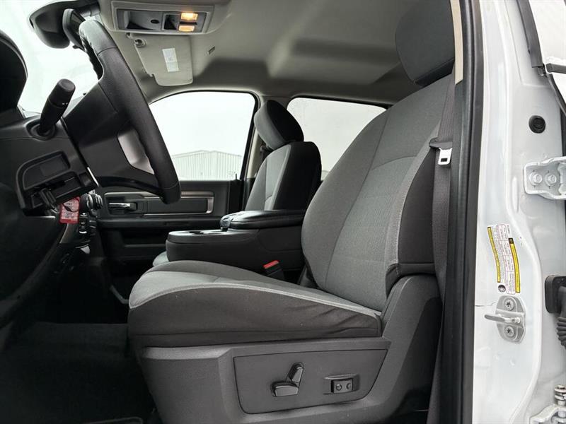 ram 1500 Classic 2023 - 12