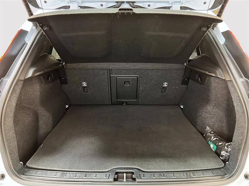 volvo XC40 2025 - 13