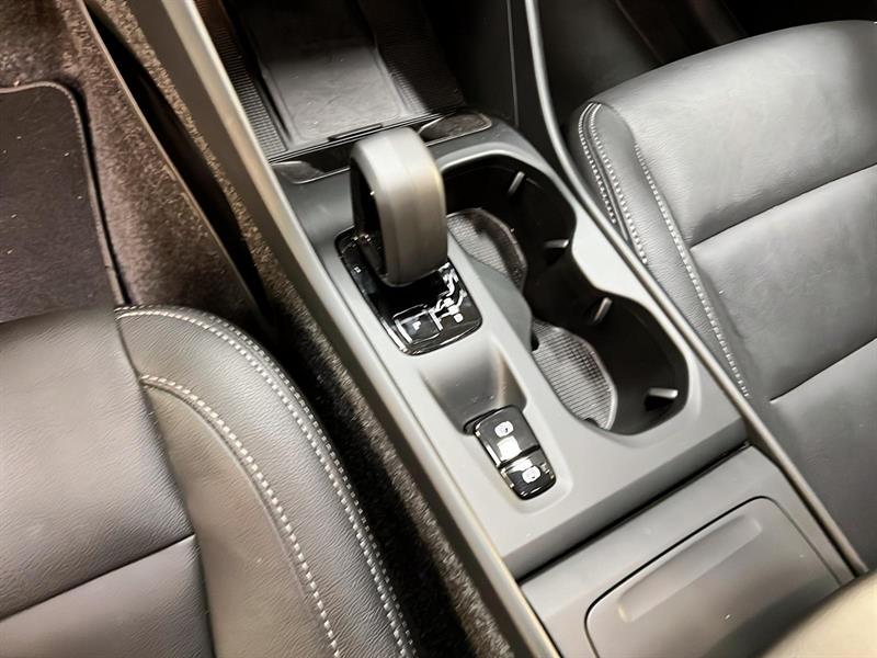 volvo XC40 2025 - 15