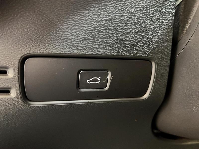 volvo XC40 2025 - 23