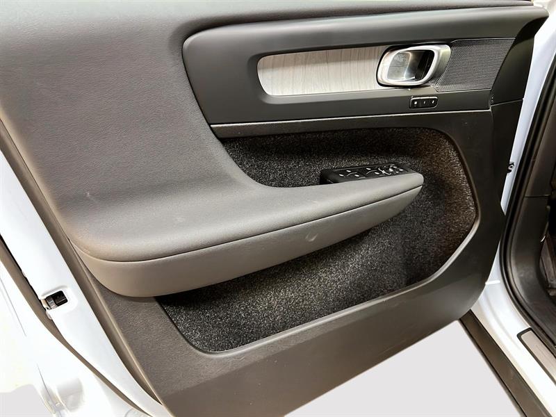 volvo XC40 2025 - 25