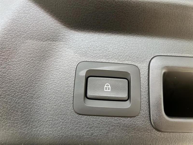 mazda MX-30 2023 - 13