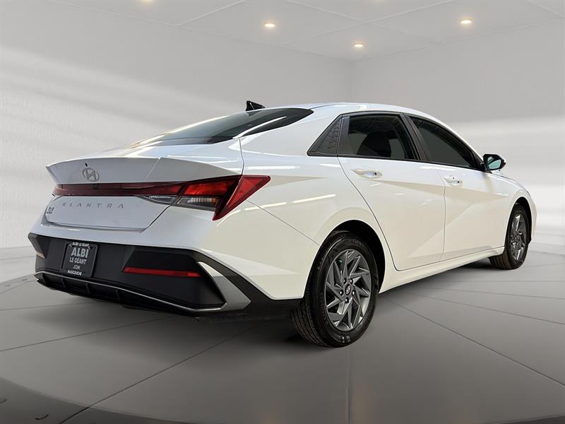 hyundai Elantra 2024 - 4