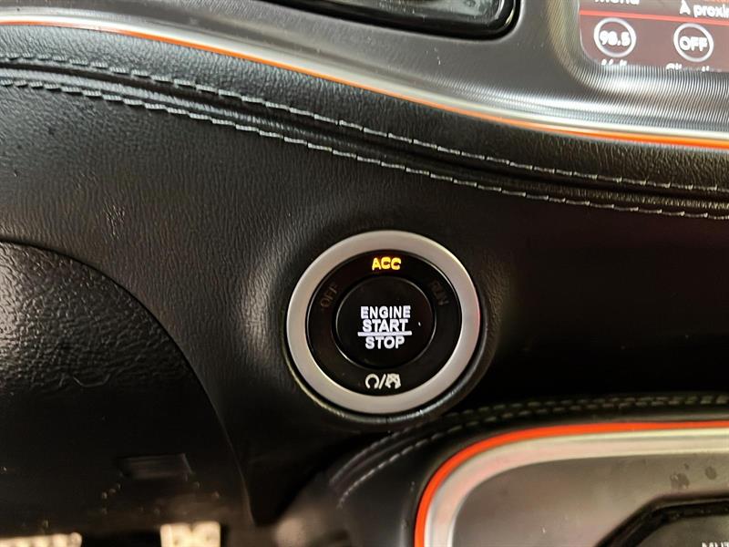 dodge Challenger 2022 - 17