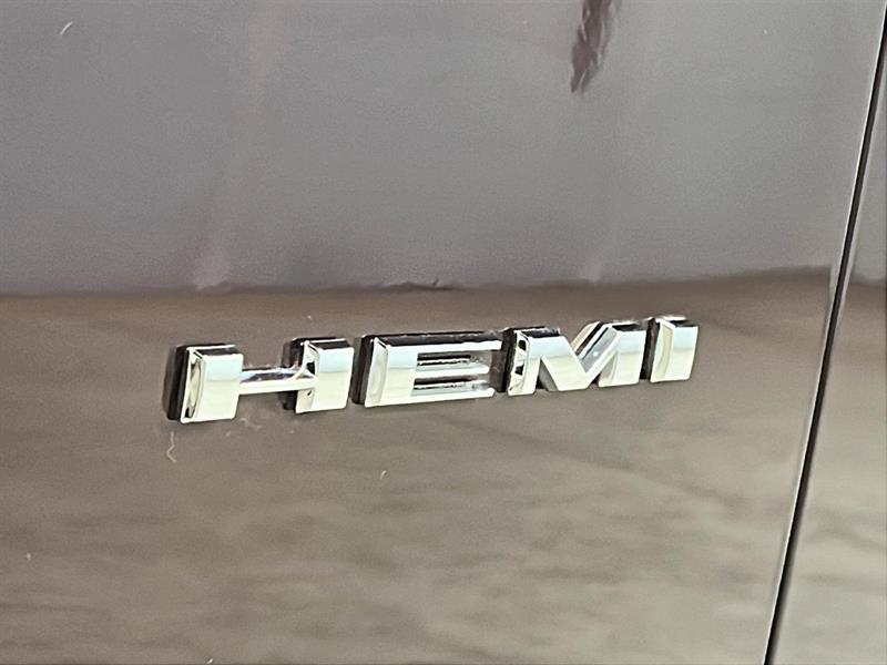 dodge Challenger 2022 - 25