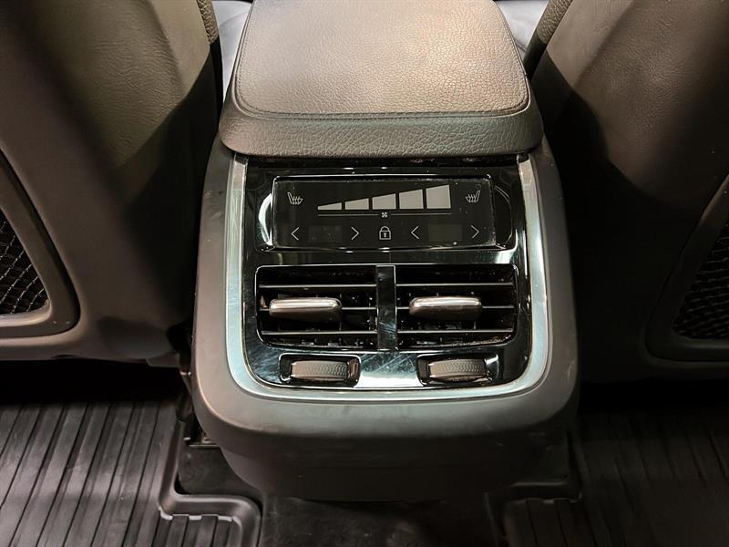 volvo XC90 2022 - 12