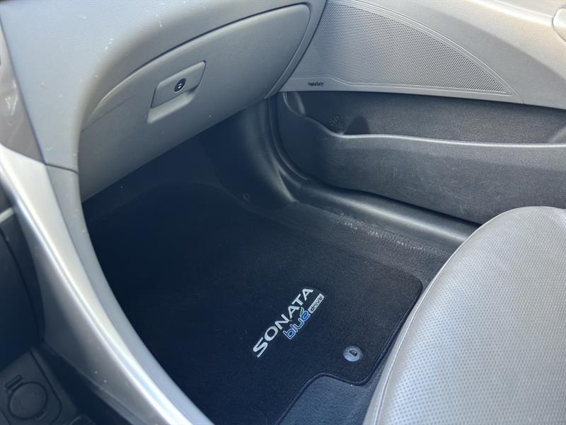 hyundai Sonata 2012 - 16