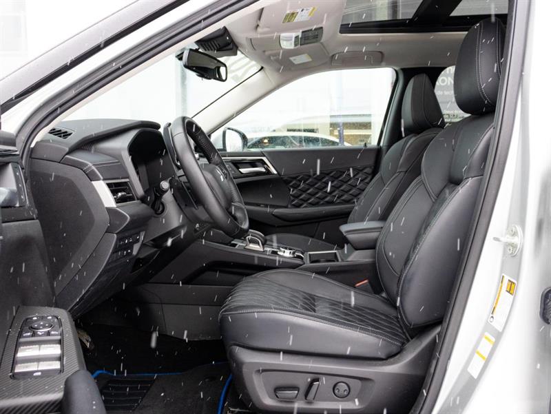 mitsubishi Outlander 2023 - 13