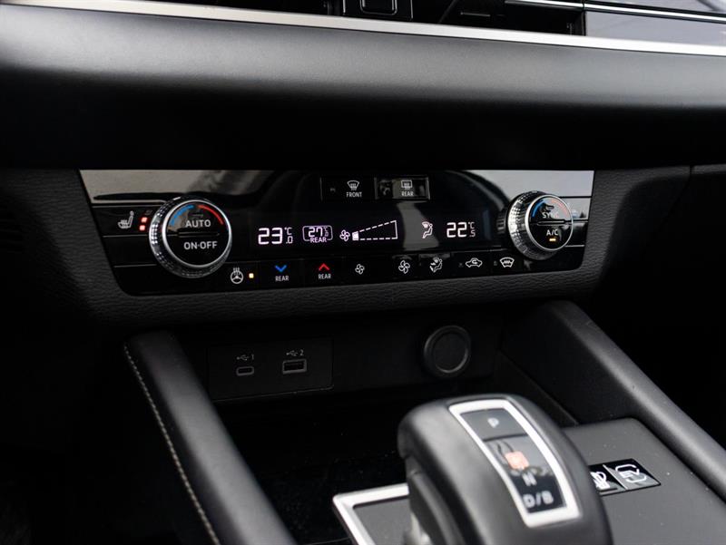 mitsubishi Outlander 2023 - 23