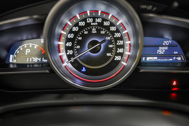 mazda Mazda3 2016 - 17