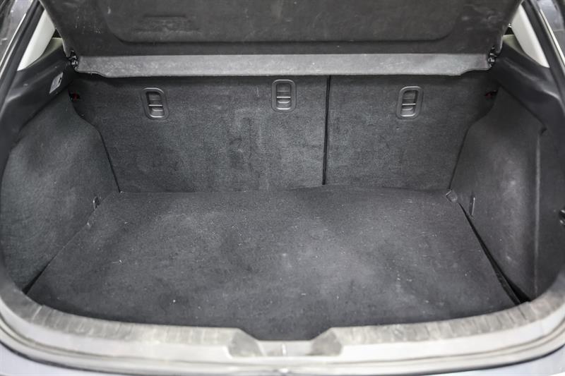 mazda Mazda3 2016 - 24