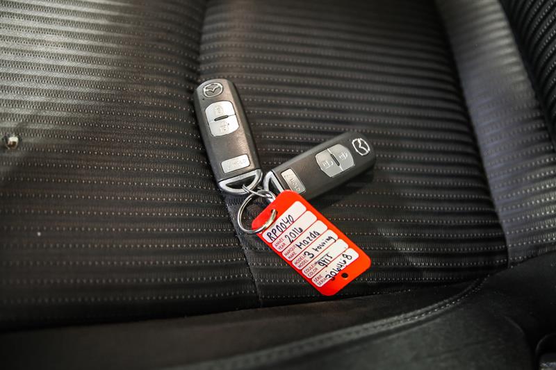 mazda Mazda3 2016 - 25