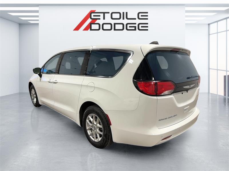 chrysler Grand Caravan 2024 - 4