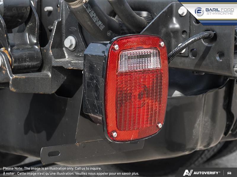 ford F-550 2025 - 12