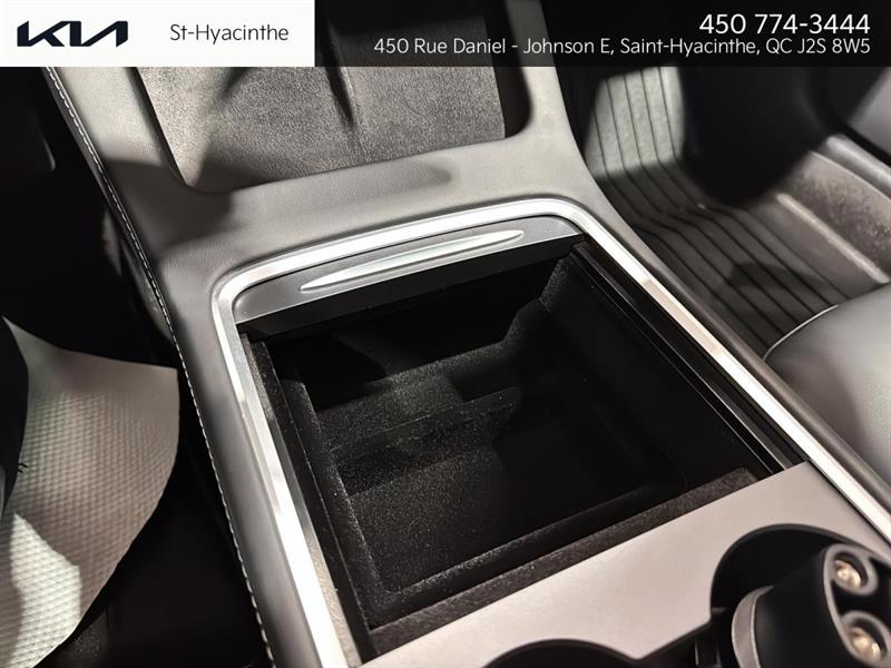 tesla Model 3 2023 - 12