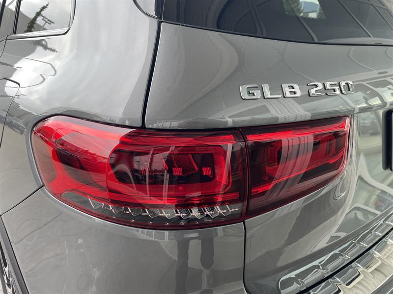 mercedes-benz GLB 250 2022 - 10