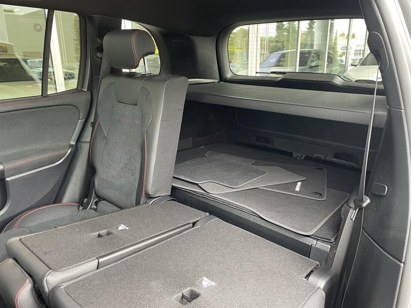 mercedes-benz GLB 250 2022 - 16