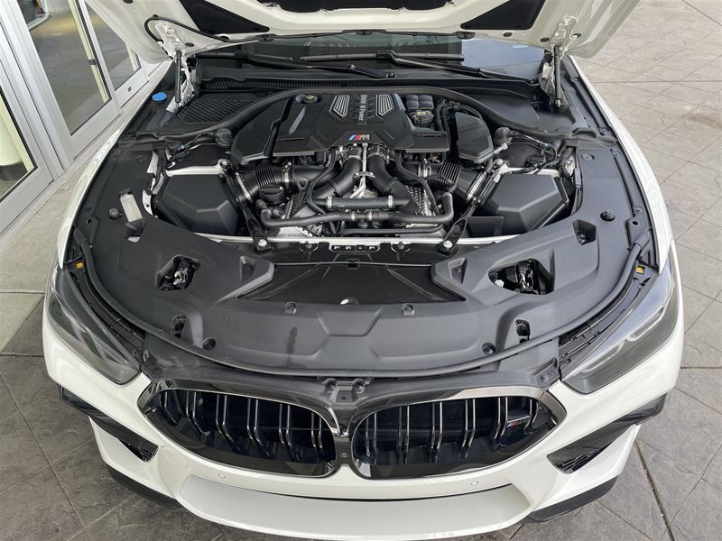 bmw M8 2023 - 12
