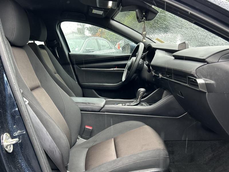 mazda Mazda3 2023 - 32