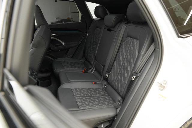 audi SQ5 2025 - 26
