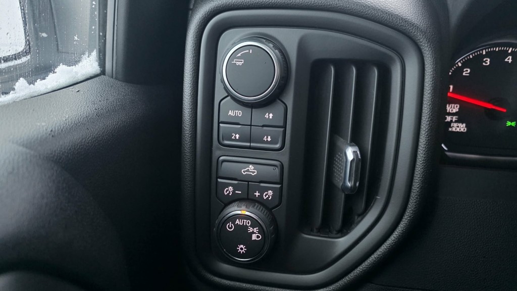 chevrolet Silverado 1500 2022 - 21