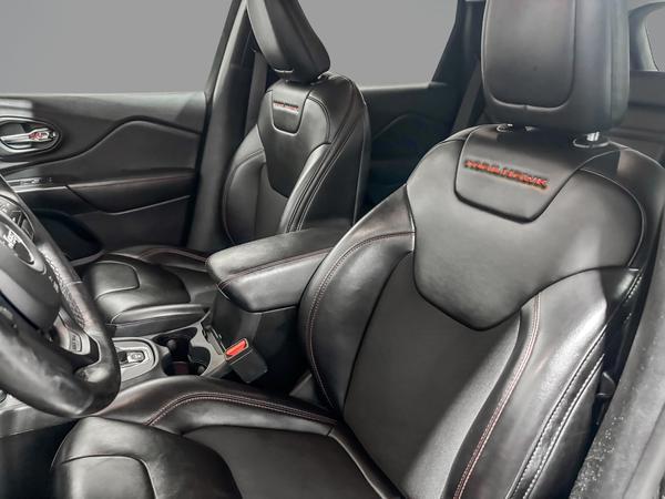 jeep Cherokee 2019 - 9