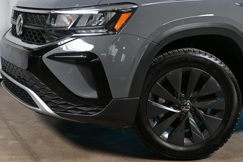 2022 Volkswagen Taos - Image 2