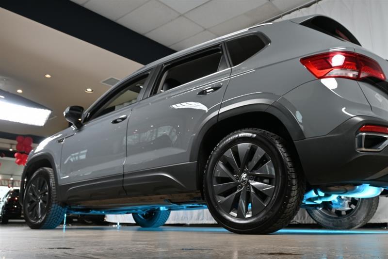 2022 Volkswagen Taos - Image 11