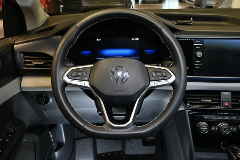 2022 Volkswagen Taos - Image 19