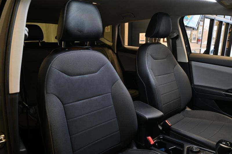 2022 Volkswagen Taos - Image 34