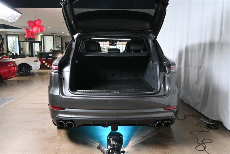 2019 Porsche Cayenne - Image 14