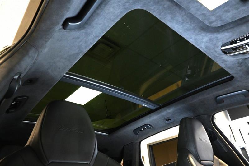 2019 Porsche Cayenne - Image 35