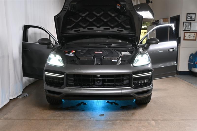 2019 Porsche Cayenne - Image 40