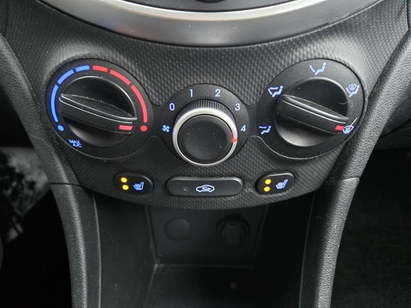 2013 Hyundai Accent - Image 21