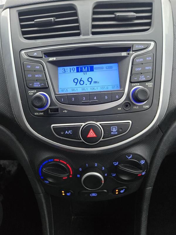 2013 Hyundai Accent - Image 22