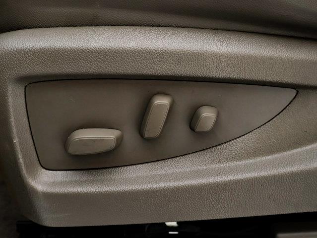 chevrolet Suburban 2016 - 21