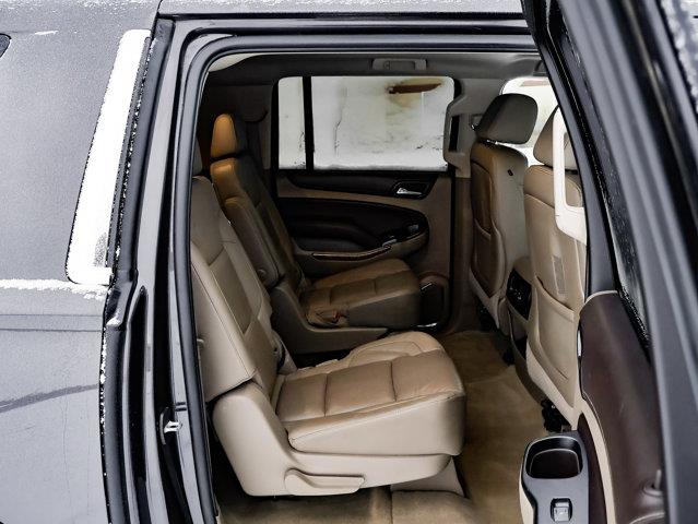 chevrolet Suburban 2016 - 30