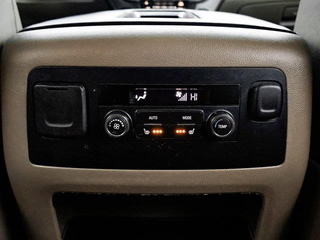 chevrolet Suburban 2016 - 31